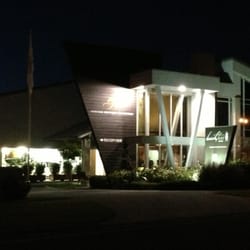Beechtree Motel - Picture of the front from across the street