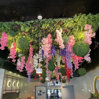 Remton - Decor inside - Vietnamese Near Me - Webster, Texas