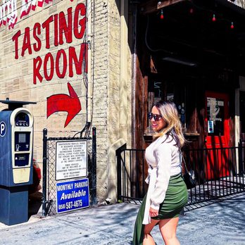 Knotty Barrel - Front of bar. Ig @mel_foodie_ventures - Gastropubs Near Me - San Diego, California Knotty Barrel - Front of bar. Ig @mel_foodie_ventures - Gastropubs Near Me - San Diego, California