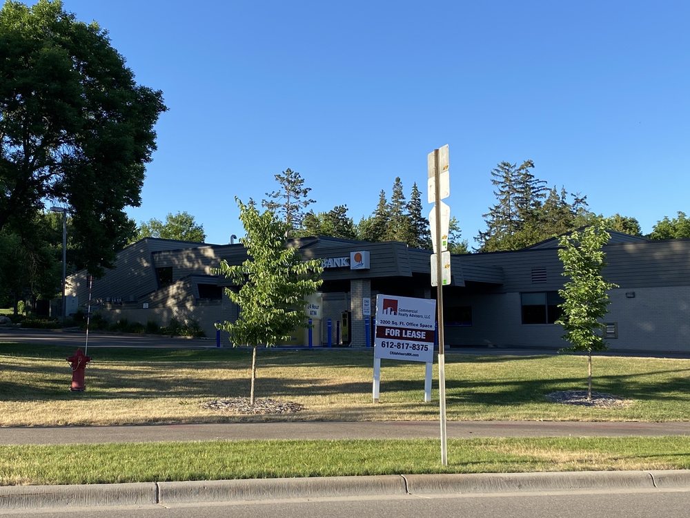 LAKE COMMUNITY BANK Updated October 2024 1964 W Wayzata Blvd, Long