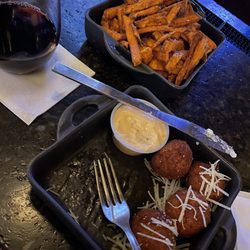 Ridgeville Tavern - Delicious risotto cakes & sweet potato fries made just right!