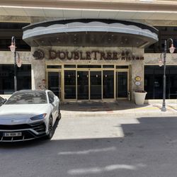 DoubleTree by Hilton Izmir - Alsancak - Entrance