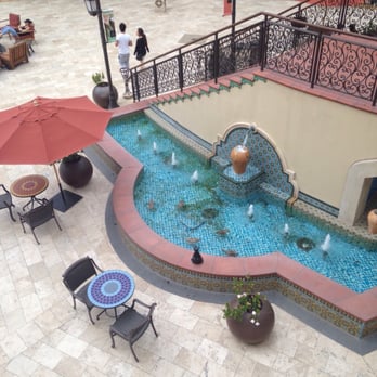 The Oaks - Nice outside shopping area. - Shopping Centers Near Me - Thousand Oaks, California
