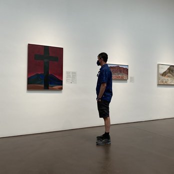 Georgia O'Keeffe Museum - Display - Art Museums Near Me - Santa Fe, New Mexico