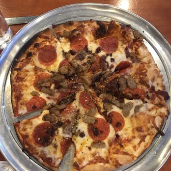 Cuzzy's Brick House - New American Near Me - Chaska, Minnesota