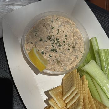 THE LOBSTER TANK - Spicy lobster dip, includes crackers and celery - Food Trucks Near Me