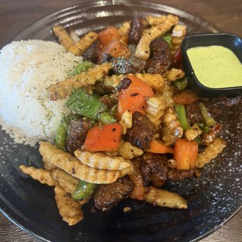 OMELI Kitchen - Lomo Saltado - Vietnamese Near Me - Fullerton, California