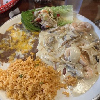 El Molcajete Mexican Restaurant - Camarones a la crema - Mexican Near Me - Grants Pass, Oregon