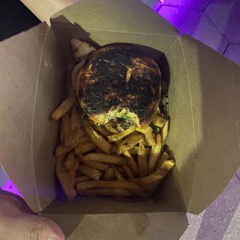 Miami Improv Comedy Club and Dinner Theater - This is a the  burnt burger they gave me after I asked where my order was. This came after ppl where closing out there tab. - Comedy Clubs Near Me - Doral, Florida