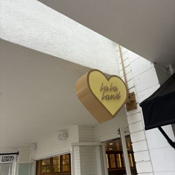 La La Land - Front - Coffee & Tea Near Me - Newport Beach, California La La Land - Front - Coffee & Tea Near Me - Newport Beach, California