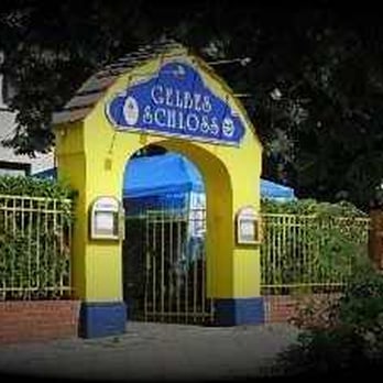 Gelbes Schloss - Pubs Near Me - Berlin, BE