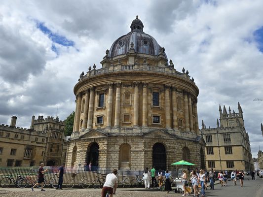 Radcliffe Camera by null