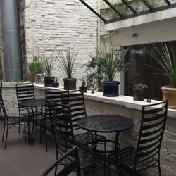 Nectar Espresso Bar + Cafe - Cute upstairs courtyard