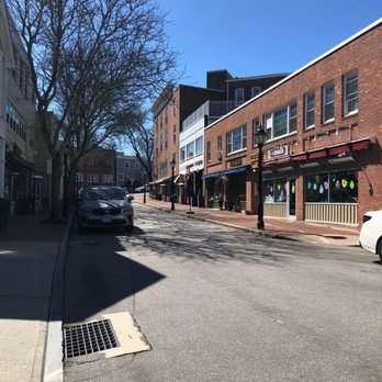 Green & Tonic - Outside - Juice Bars & Smoothies Near Me - New Canaan, Connecticut