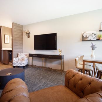 Brady Hotel - Hotels Near Me - New Florence, Missouri Brady Hotel - Hotels Near Me - New Florence, Missouri