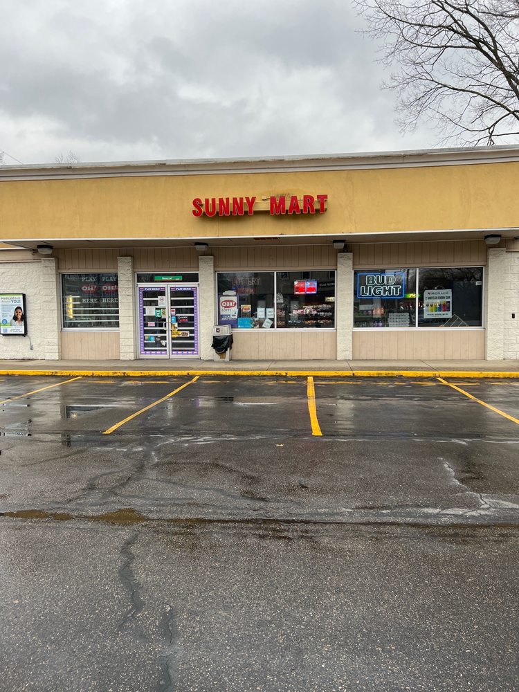Sunny Mart Logo