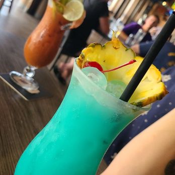 Restaurant 604 - Drinks - Breakfast & Brunch Near Me - Honolulu, Hawaii