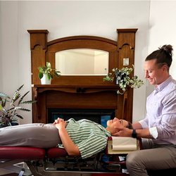 Brunswick Health - Dr Kenneth Taylor Melbourne Chiropractor Treating Neck Pain