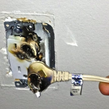 Otto's Electrical Service - ---A photo example of a frequent problem from poor-quality, residential-grade receptacles. Otto's only installs the commercial-grade types! - Electricians Near Me - McLean, Virginia
