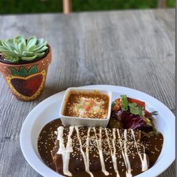 Enchiladas De Mole