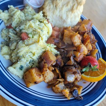 2 Cats Bar Harbor - Summer scramble - Coffee & Tea Near Me - Bar Harbor, Maine