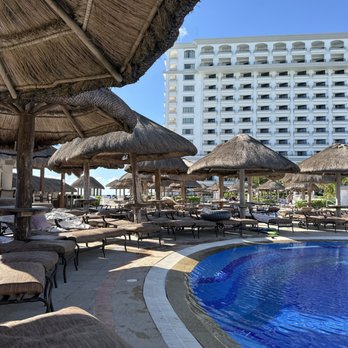 JW Marriott Cancun Resort & Spa - Pool area. - Hotels Near Me - Cancun, ROO JW Marriott Cancun Resort & Spa - Pool area. - Hotels Near Me - Cancun, ROO