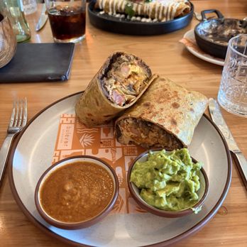 Bulevar Mexican Kitchen - Brunch burrito - Mexican Near Me - Austin, Texas