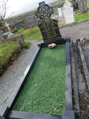 Kilmalkedar Church / Cill Maoilchéadair by null