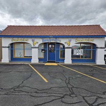 Hungree Bee Sandwiches - Front of Hungree Bee sandwiches - Sandwiches Near Me - Spokane Valley, Washington Hungree Bee Sandwiches - Front of Hungree Bee sandwiches - Sandwiches Near Me - Spokane Valley, Washington