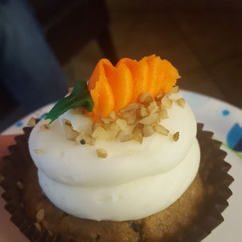 Smallcakes - Bakeries Near Me - Pensacola, Florida