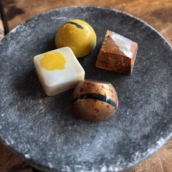 am kai | restaurant. seafood. drinks. elbblick - Hausgemachte Pralinen