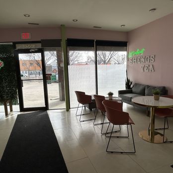Sheng's Tea - interior - Bubble Tea Near Me - Edmonton, Alberta