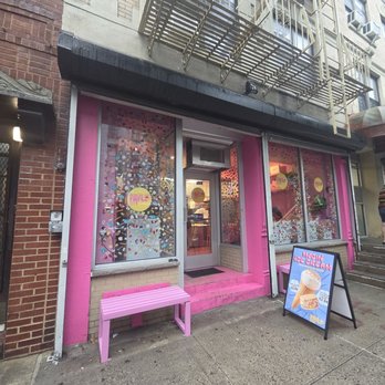 Pavlo Mochi - Outside - Desserts Near Me - New York, New York Pavlo Mochi - Outside - Desserts Near Me - New York, New York