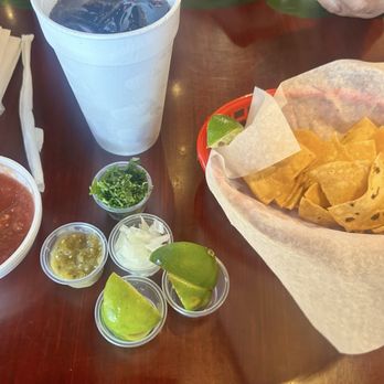Tacos Express - Complimentary chips and salsa - Mexican Near Me - Orlando, Florida Tacos Express - Complimentary chips and salsa - Mexican Near Me - Orlando, Florida