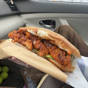 Bánh Mì Oi - Waltham - Nashville hot chicken banh mi - Vietnamese Near Me - Waltham, Massachusetts
