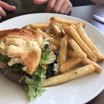 Plowman's Kitchen - American Near Me - Taylor, Texas