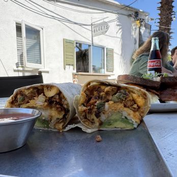 Blueys Kitchen - Breakfast burrito - Cafes Near Me - Santa Monica, California