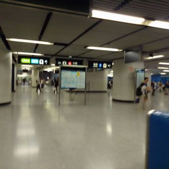港鐵金鐘站 - Concourse - Train Stations Near Me - Hong Kong, HK