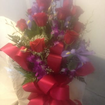 Aly's Precious Flowers - The arrangement she made in 10 minutes!!!! - Florists Near Me - North Hills, California Aly's Precious Flowers - The arrangement she made in 10 minutes!!!! - Florists Near Me - North Hills, California