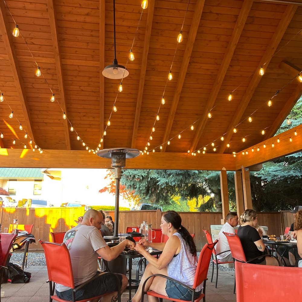 Sandbar BBQ - Newly opened! We're sitting outside on their patio! - Barbeque Near Me - Sandy, Oregon Sandbar BBQ - Newly opened! We're sitting outside on their patio! - Barbeque Near Me - Sandy, Oregon