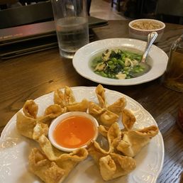 Crab Rangoon (6pc) 炸蟹角