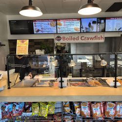 Opelousas Chicken & Seafood - Interior