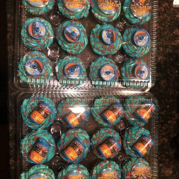 Publix - I added the decor on top, but they did the cupcakes! Janee was absolutely amazing!! - Grocery Near Me - Lilburn, Georgia