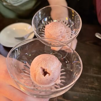 Farida - Strawberry ice cream - Uzbek Near Me - New York, New York