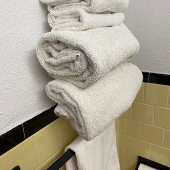 International Motel - Dingy towels . No extra - Hotels Near Me - Calais, Maine International Motel - Dingy towels . No extra - Hotels Near Me - Calais, Maine