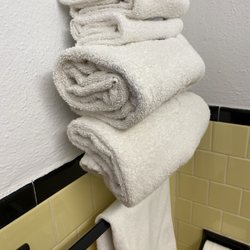 International Motel - Dingy towels . No extra