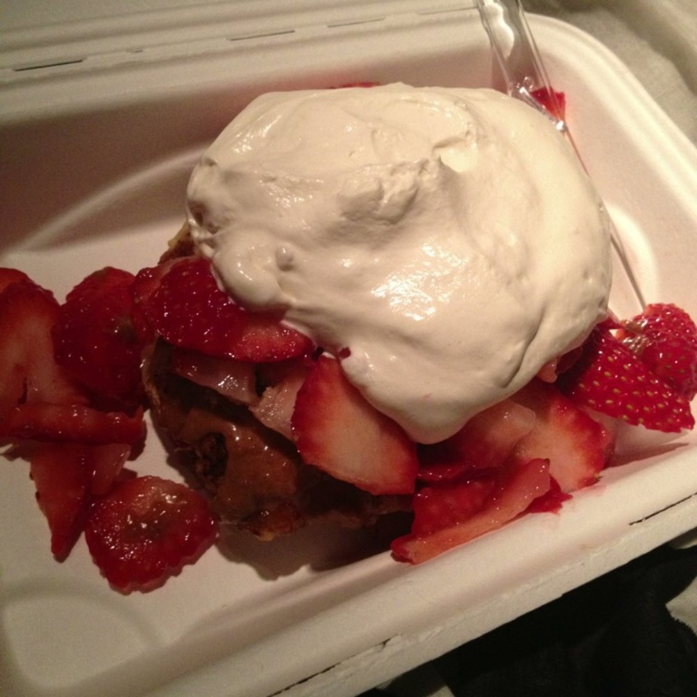 Waffle Crush - The Berry (liege waffle, Biscoff spread, fresh strawberries, fresh cream) - Food Trucks Near Me Waffle Crush - The Berry (liege waffle, Biscoff spread, fresh strawberries, fresh cream) - Food Trucks Near Me