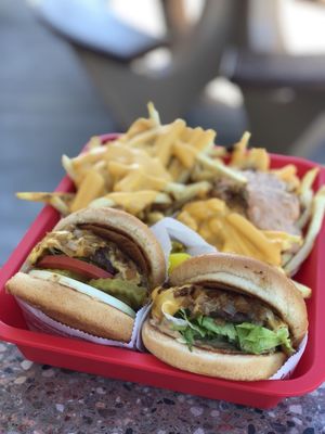 In-N-Out Burger by null