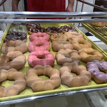Sierra Donuts - Churro, strawberry, blueberry, matcha & chocolate mochi donut 2.14.21 - Donuts Near Me - Anaheim, California Sierra Donuts - Churro, strawberry, blueberry, matcha & chocolate mochi donut 2.14.21 - Donuts Near Me - Anaheim, California