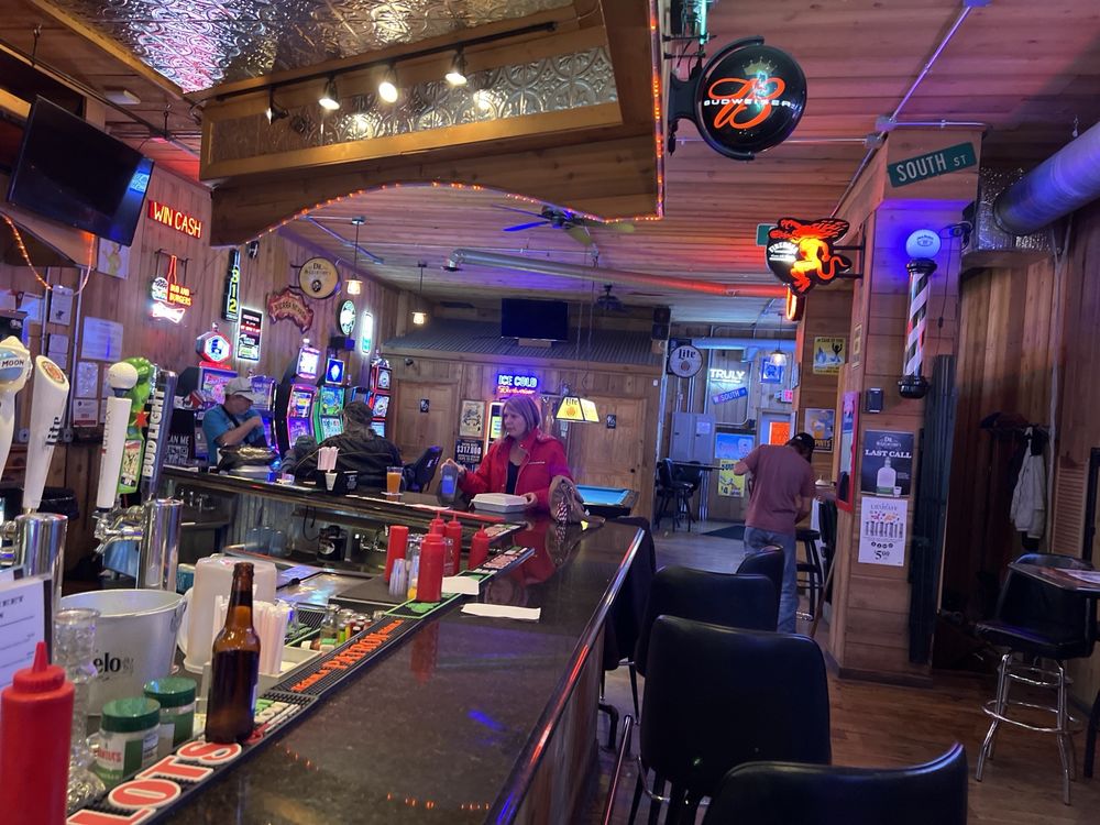 South Street Saloon Logo